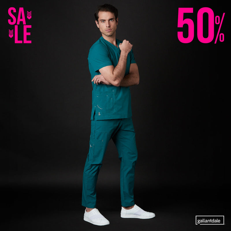 Médico o Doctor vistiendo una  color Oxford marca Gallantdale Uniformes Médicos y Quirúrgicos