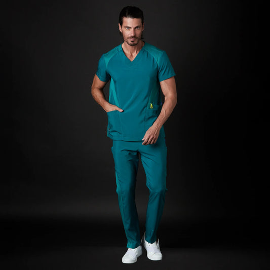 Médico o Doctor vistiendo una PIJAMA quirúrgica scrubs color Azul Electrico marca Gallantdale Uniformes Médicos y Quirúrgicos